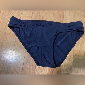 Low-rise Navy bikini bottoms size 6